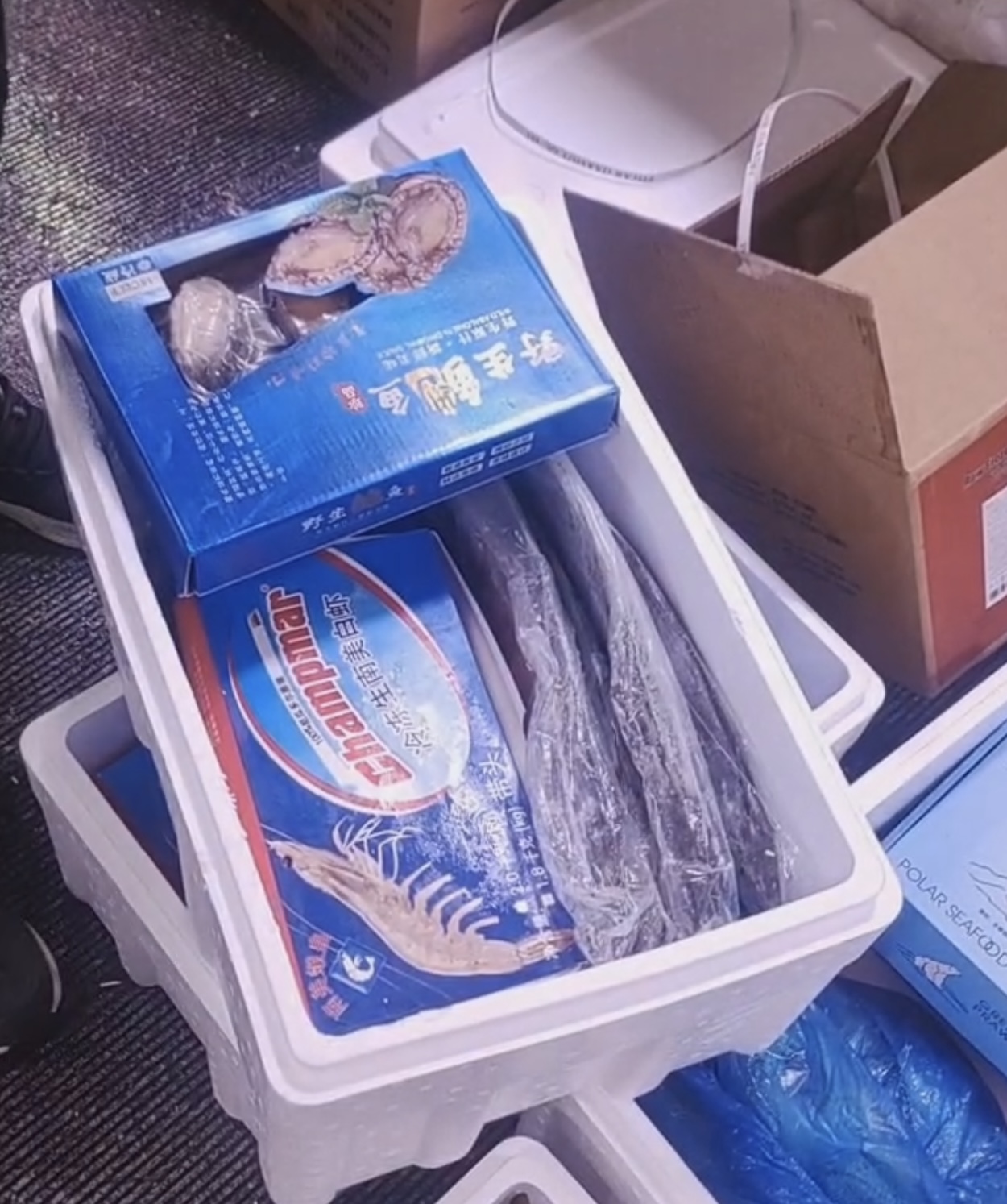 年年發(fā)年貨，員工激情高。
